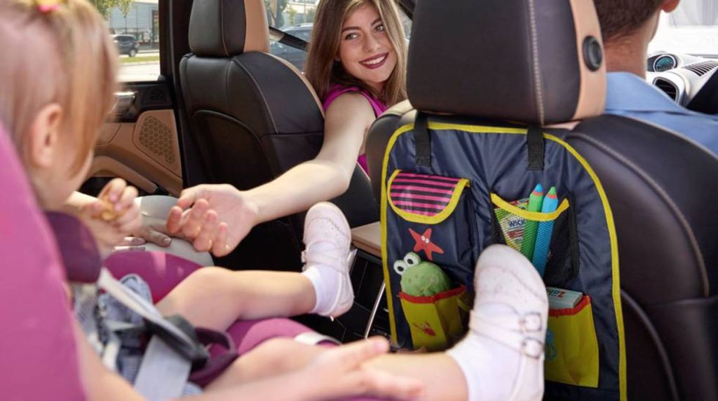 La DGT protege a los más pequeños con estos trucos para evitar accidentes 120 La mejor manera de llevar a los niños