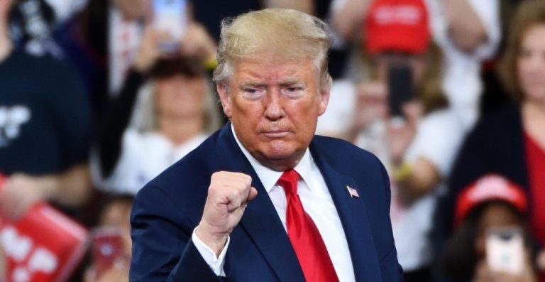 Twitch le levanta la suspensión de cuenta a Donald Trump tras 3 años y ya está usándola