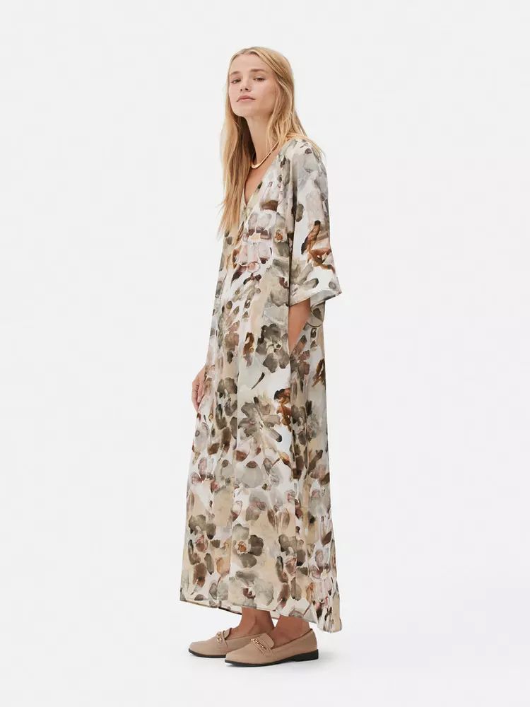 Primark vuelve al top tres de moda de otoño con estos vestidos de mujer: por menos de 30 euros