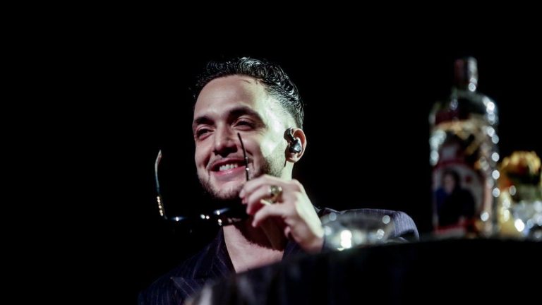 C. Tangana intenta repetir el éxito de Taylor Swift en el cine