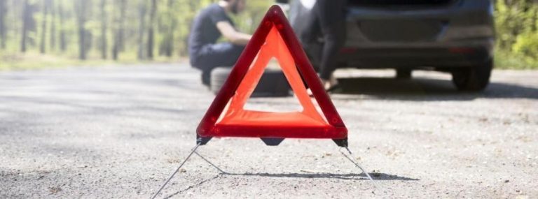 Los triángulos son cosa del pasado: La DGT le abre la puerta a un revolucionario dispositivo de seguridad