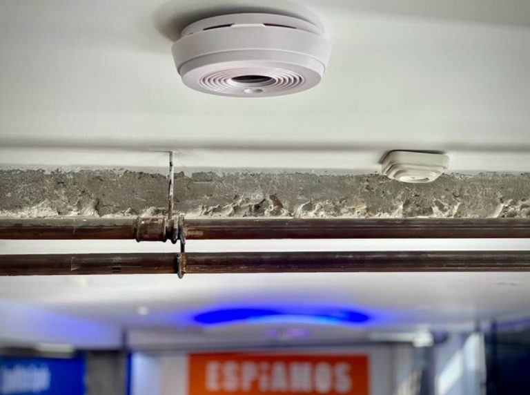 La seguridad en tus manos: un vistazo a los dispositivos de vigilancia personal