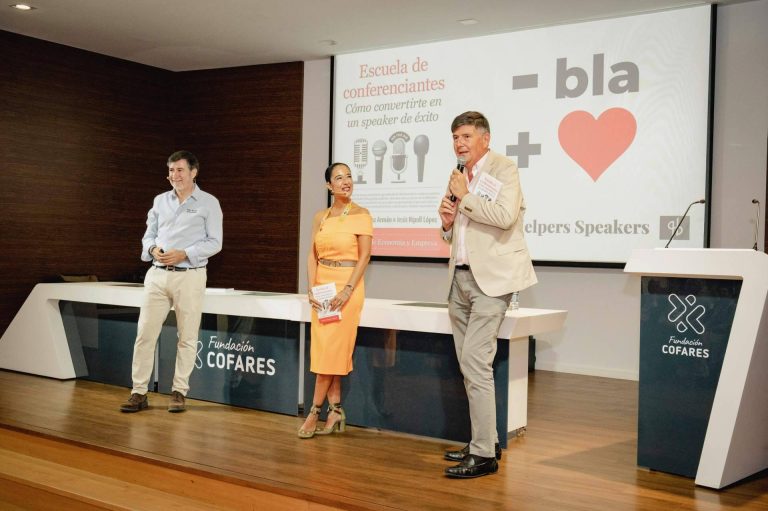 Éxito en la presentación del libro 'Escuela de Conferenciantes' de Helpers Speakers