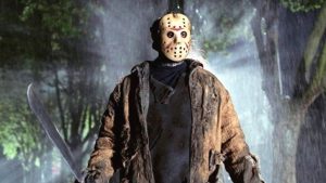 Peacock lanza el tráiler de 'Crystal Lake', la precuela de 'Viernes 13' con Linda Cardellini como la madre de Jason