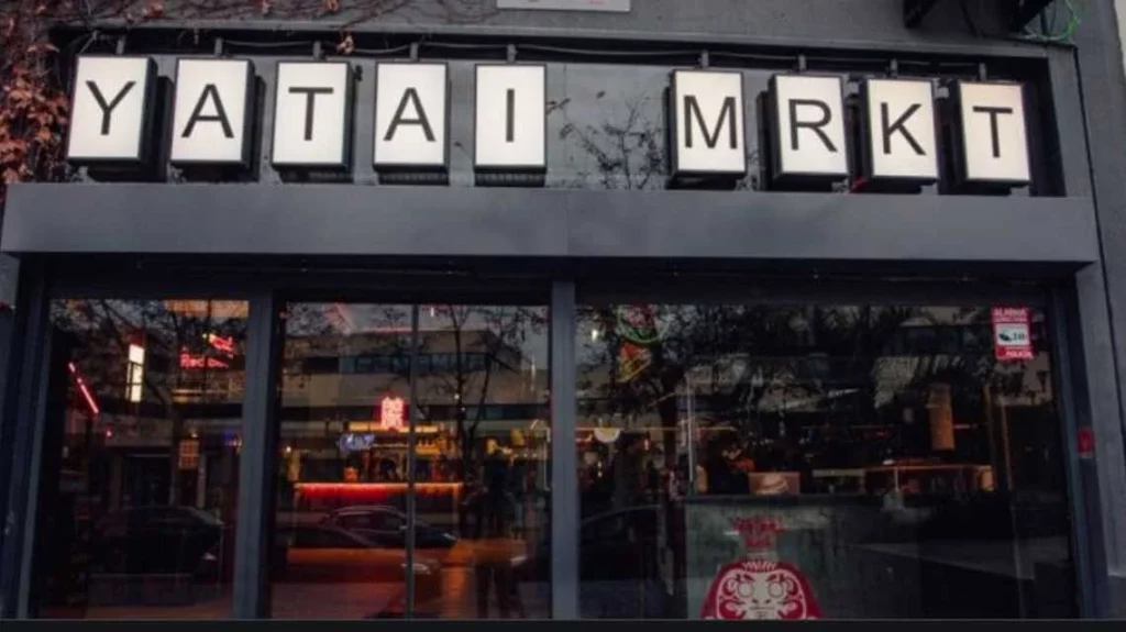 Sushi Soñado: Placeres del Mar en Yatai Market