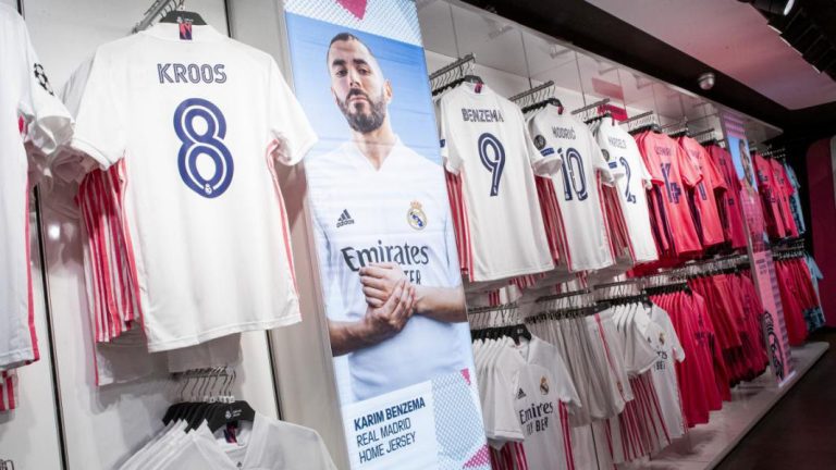 Aquí te contamos dónde comprar la camiseta del Real Madrid 2023-2024 con descuento de Black Friday