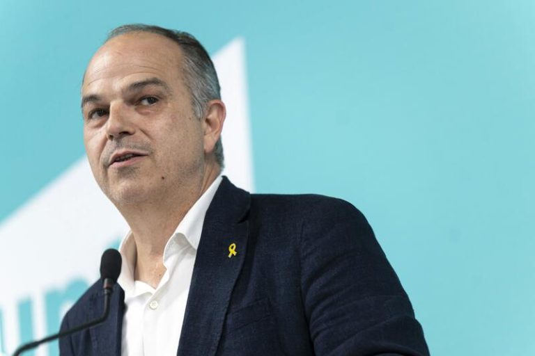 Turull remarca que el apoyo en la legislatura dependerá de avances y no de 