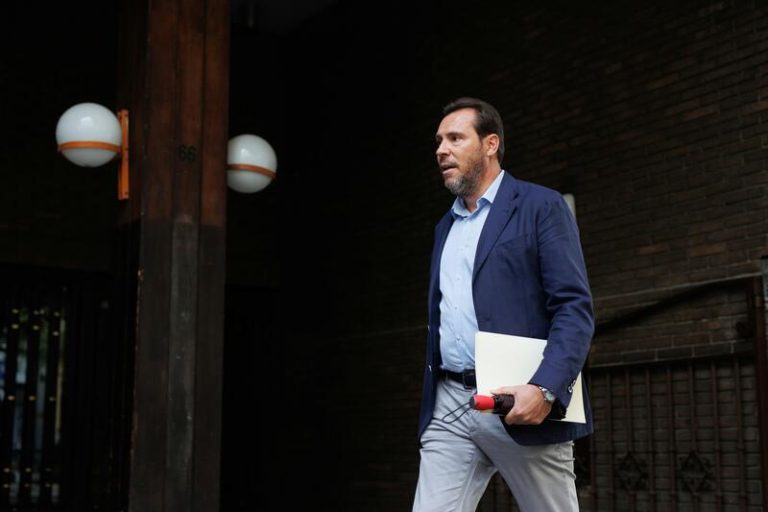 Sánchez nombra a Óscar Puente nuevo ministro de Transportes y a Isabel Rodríguez ministra de Vivienda y Agenda Urbana