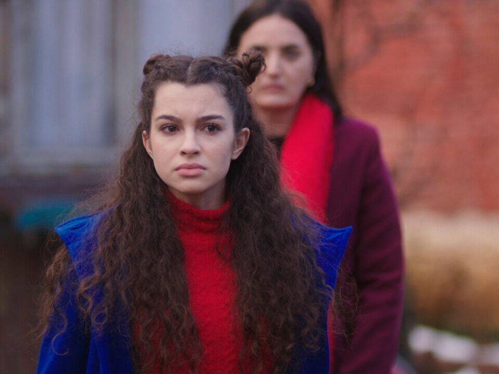 Ahmet descubre la impactante verdad sobre su madre en un avance imperdible de Hermanos en Antena 3 20 Ahmet descubre la impactante verdad sobre su madre en un avance imperdible de Hermanos en Antena 3