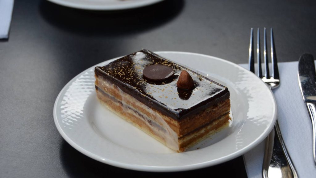 Clásico de la repostería francesa: receta de tarta ópera