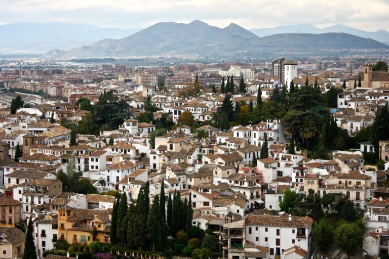 Granada: un viaje a la historia entre la Alhambra y el Albayzín