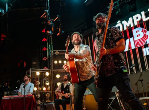 El décimo aniversario del ciclo 'Complices' permite a Vibra Mahou devolver artistas como Amaral o Viva Suecia de los festivales a las salas.