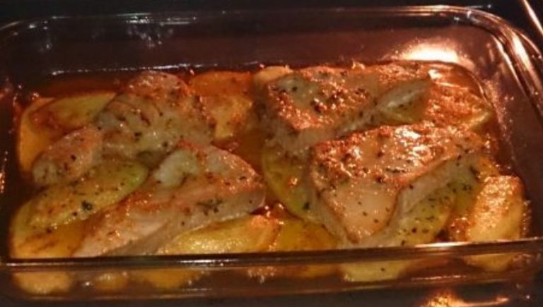 Deliciosa receta de atún al horno con patatas