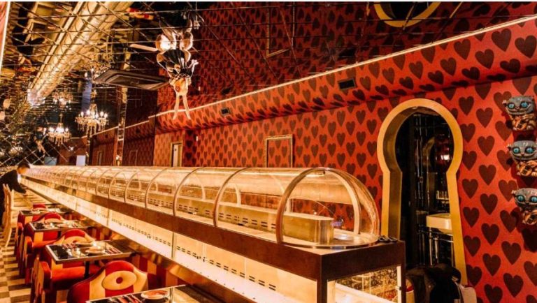 Descubre el nuevo buffet asiático de Madrid que te transportará al País de las Maravillas