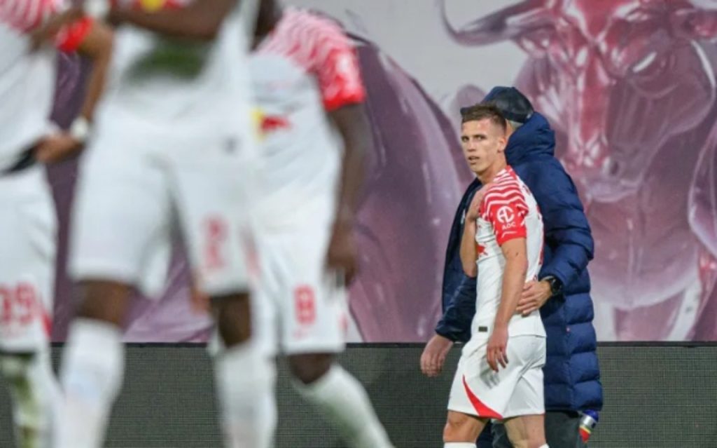 El 8 de septiembre tuvo que abandonar la concentración