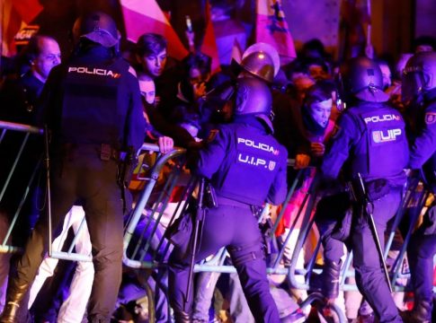 El PP se desliga de los «Ultras» de Ferraz El PP se desliga de los «Ultras» de Ferraz