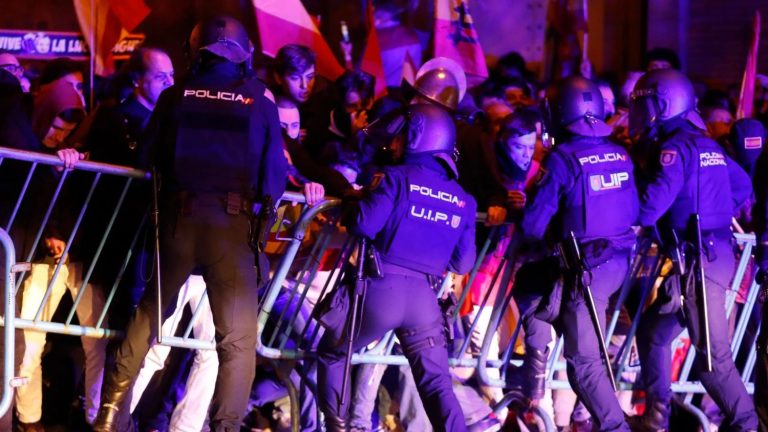 El PP hace todo para desligarse de los «Ultras» de Ferraz