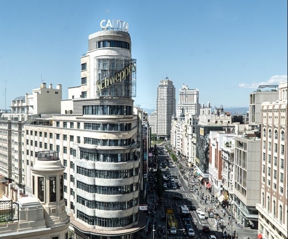 EuropaPress 5133562 hotel vincci capitol estrena nuevo letrero emblematico edificio carrion