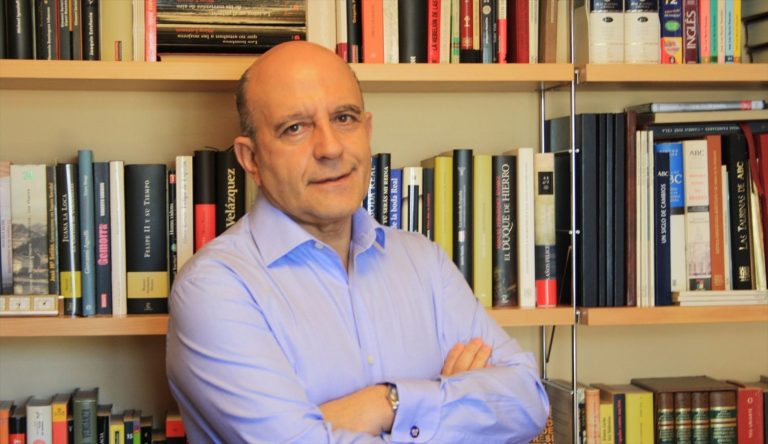 José Antonio Zarzalejos, primer premio periodístico José Javier Uranga otorgado por Diario de Navarra