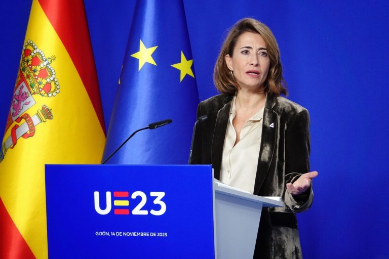 Raquel Sánchez se despide de la legislatura mendigando un puesto