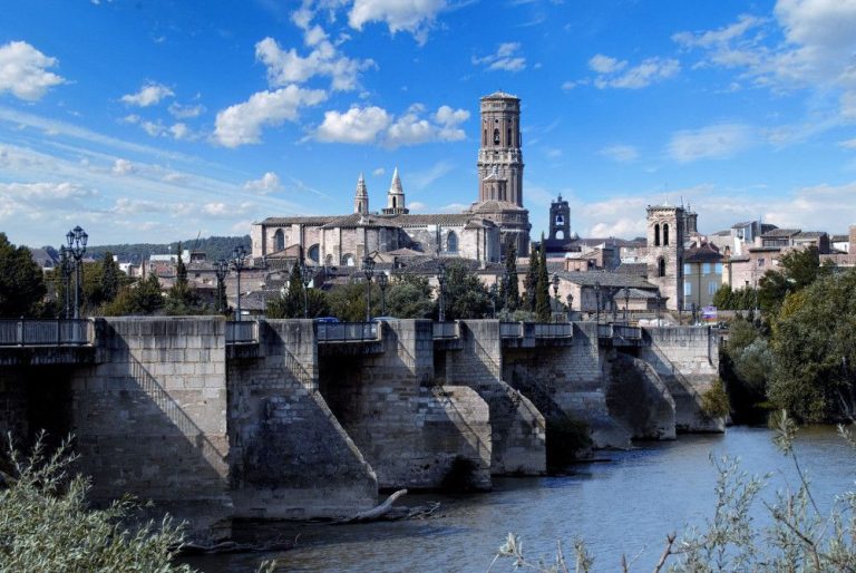 Gema de la antigüedad: la hermosa ciudad de Navarra que encanta y que puedes recorrer en un día