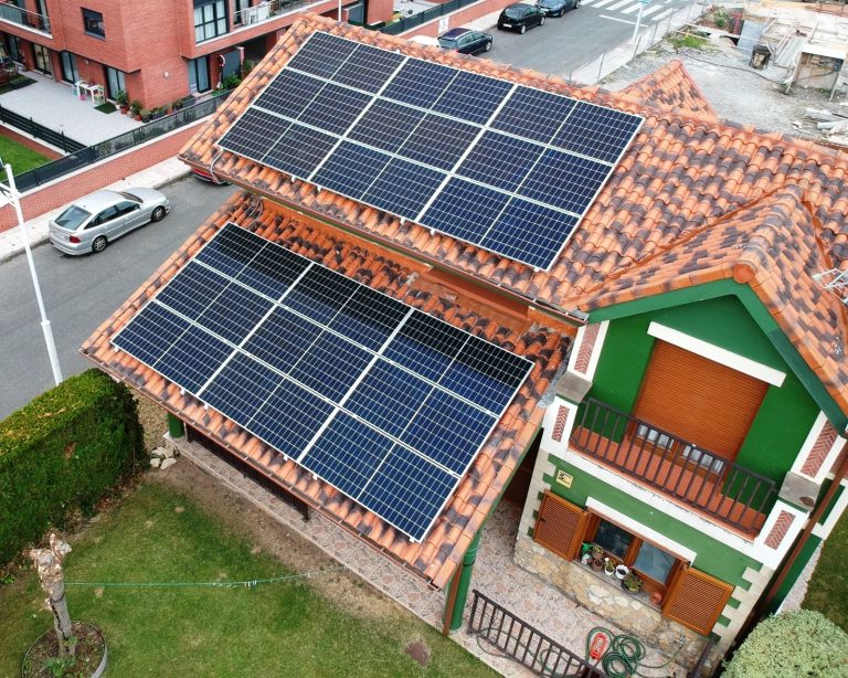 Isla Solar firma un acuerdo con Repsol para incorporar al sistema Solar Zero las baterías virtuales