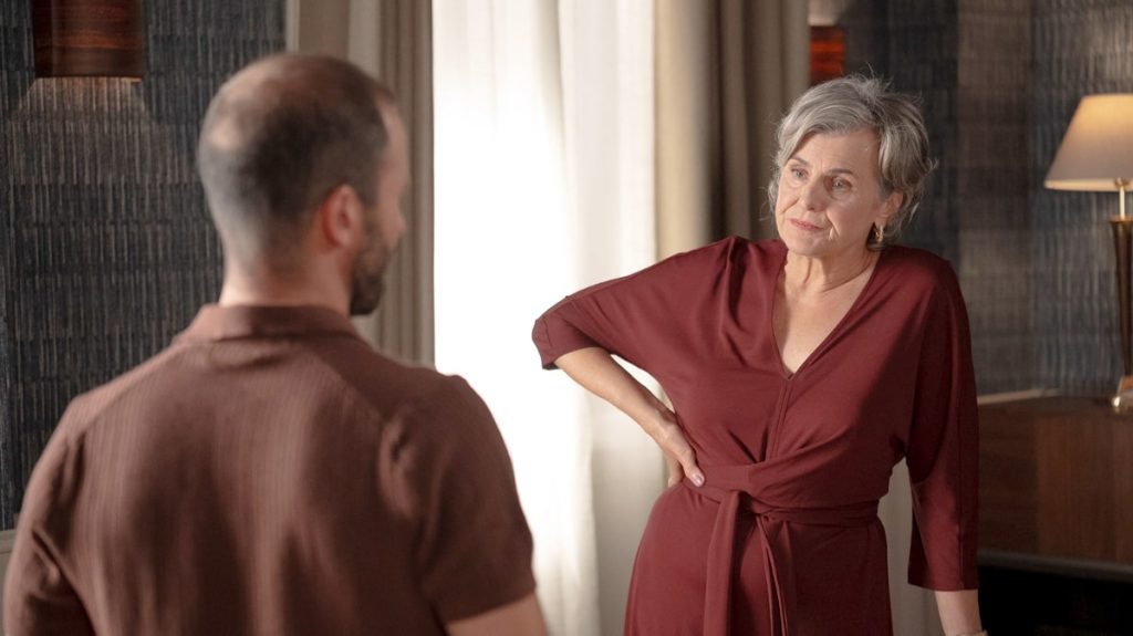 Ha aparecido un nuevo posible hijo de Ricardo Lasierra y nuevas intrigas en el avance de esta semana de 4 Estrellas TVE 31 Ha aparecido un nuevo posible hijo de Ricardo Lasierra y nuevas intrigas en el avance de esta semana de 4 Estrellas TVE