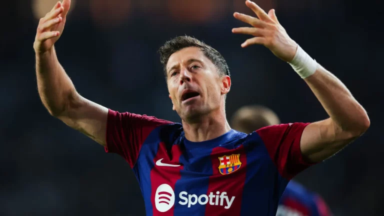 Lewandowski deja un problemón al FC Barcelona