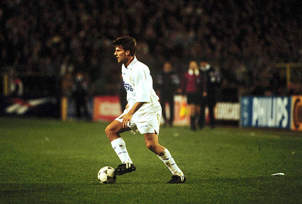 El pase con el que Laudrup maravilló a madridistas y culés cumple 30 años