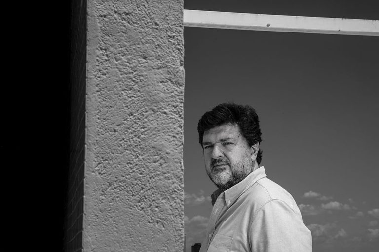 Los libros que no pueden faltar en tu biblioteca según Antonio Martínez Asensio