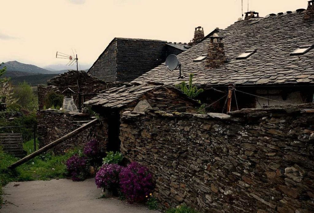 Majaelrayo. Recorriendo los pueblos negros de Guadalajara