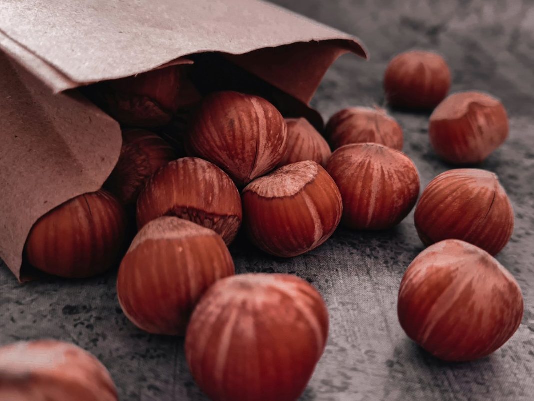 Olvida las nueces y las almendras: descubre el fruto seco perfecto para llenar tu día de energía