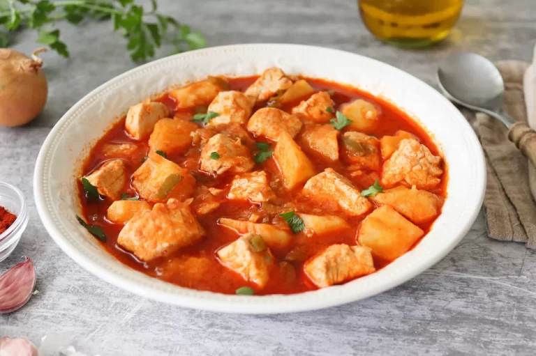 Receta suculenta de marmitako bonito para un invierno calientito