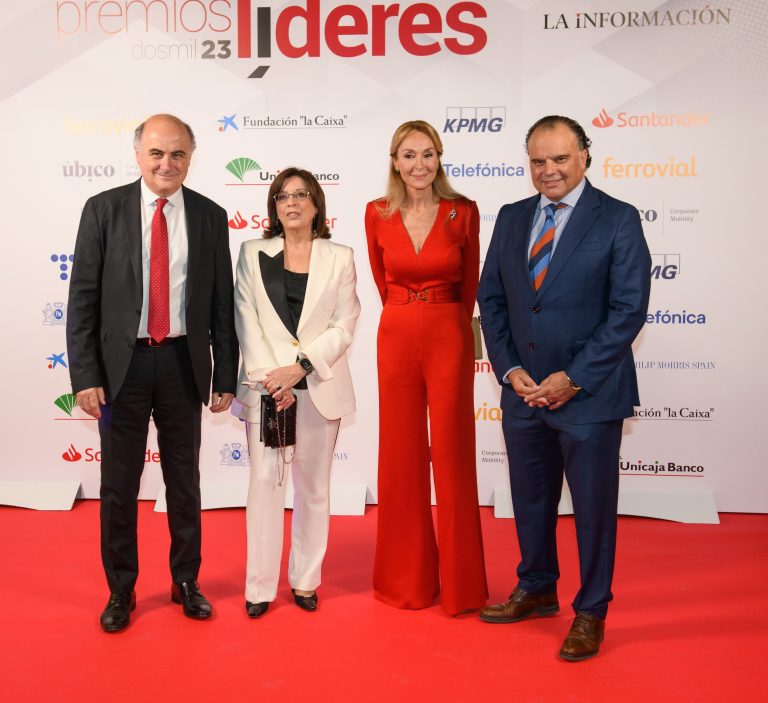 Esther Alcocer Koplowitz, presidenta de FCC, recibe el Premio Líder Empresarial del Año