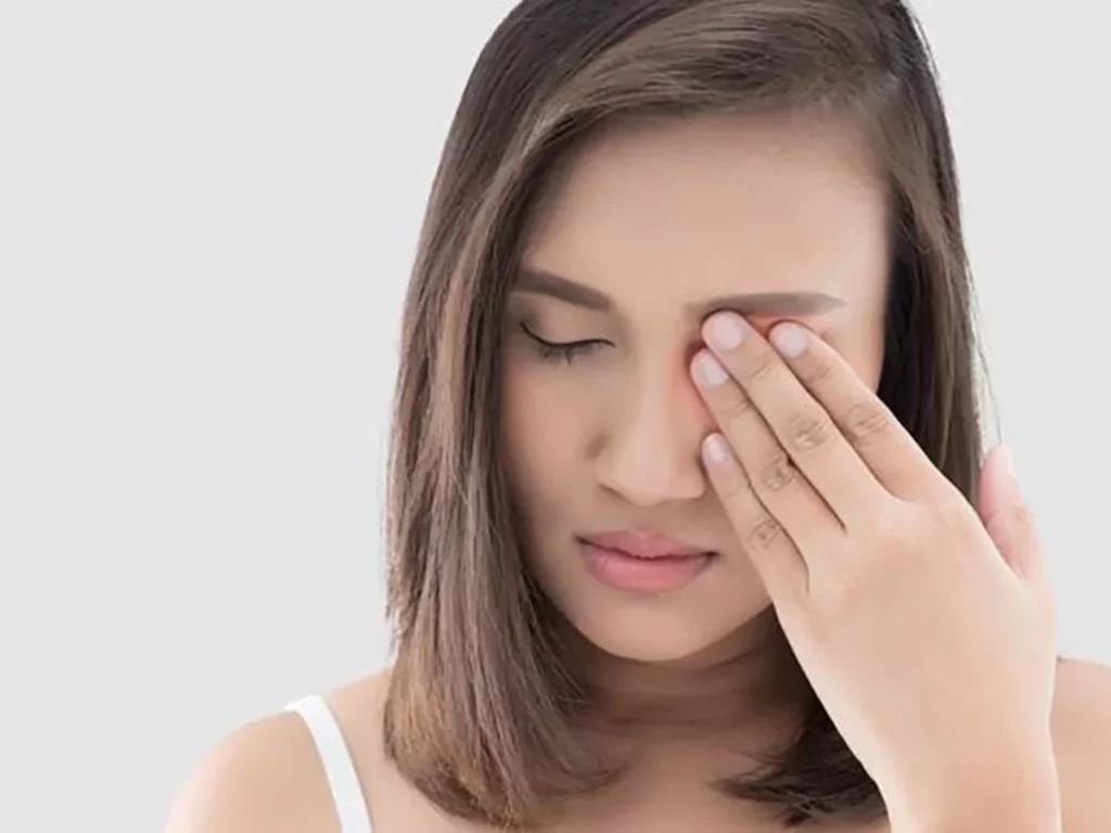 Estas son las razones por la que los vinos causan dolor de cabeza, según estudios científicos