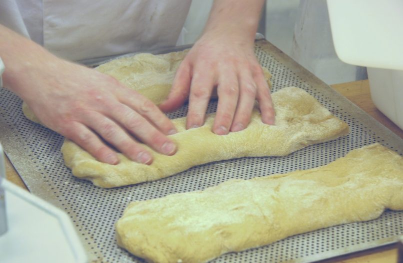 Descubre los beneficios de incluir pan de masa madre en tus desayunos de ahora en adelante