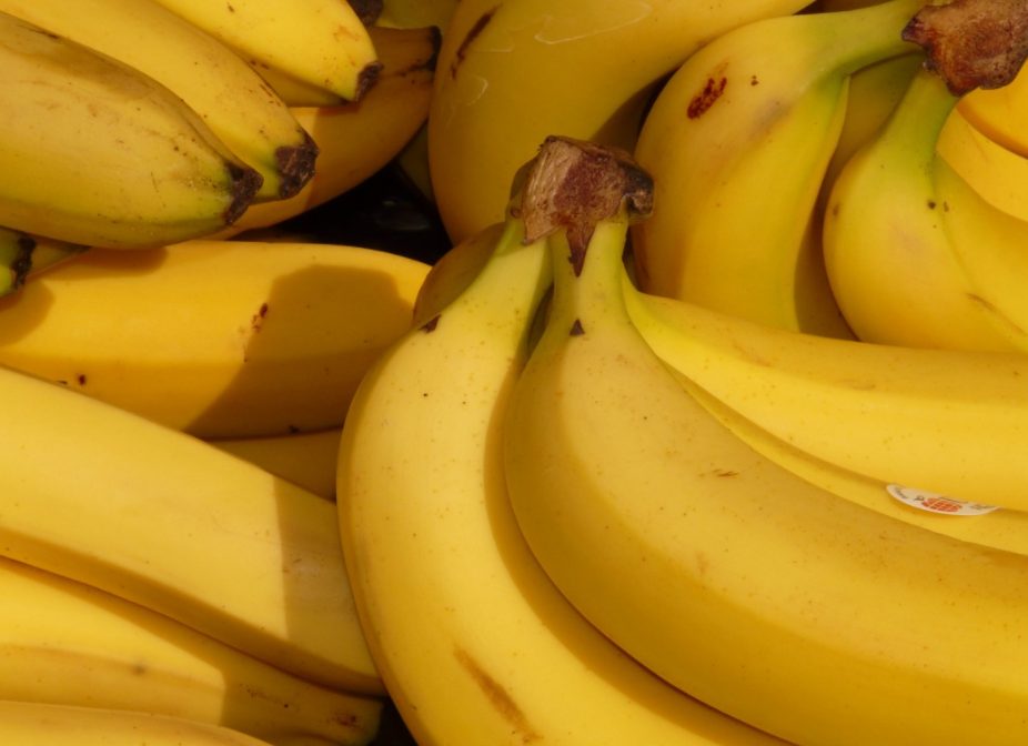 Te explicamos el truco para mantener tus bananas frescas por más tiempo