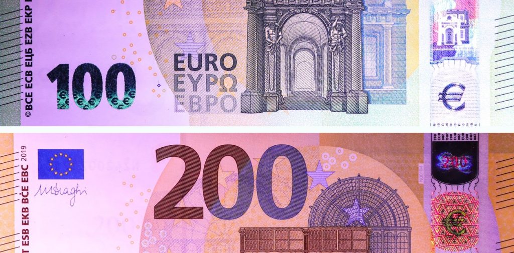 Herramientas Digitales y Acceso Constante a la Información