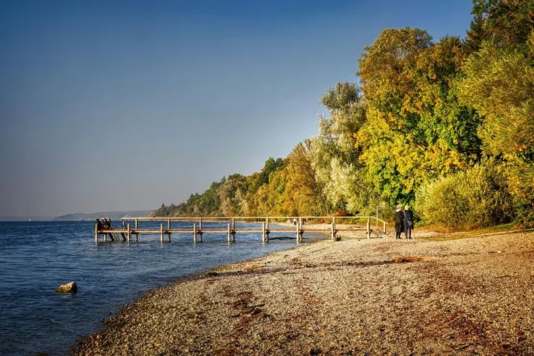 El veranillo de San Martín seguirá hoy, aunque caerán las temperaturas y lloverá en el nordeste