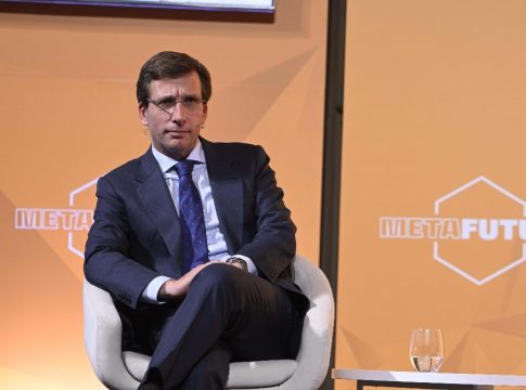 Almeida se mete en el caso Koldo Almeida se mete en el caso Koldo