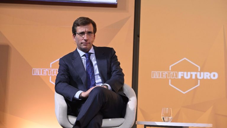 Almeida frena el desesperado intento del PSOE de vincular al PP con el caso Koldo