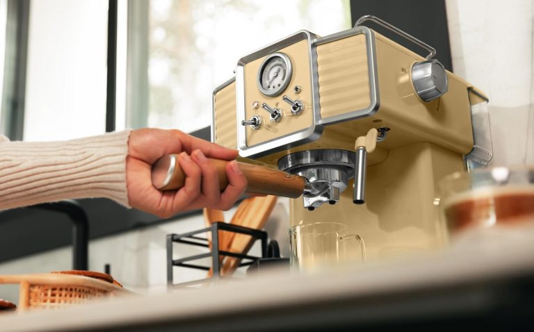 Las mejores cafeteras Cecotec para tu hogar o negocio