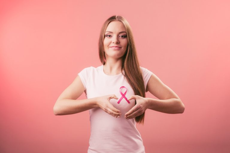 Gesto de corazón: Mujeres de Toledo elaboran 700 cojines para reconfortar a operadas de cáncer de mama