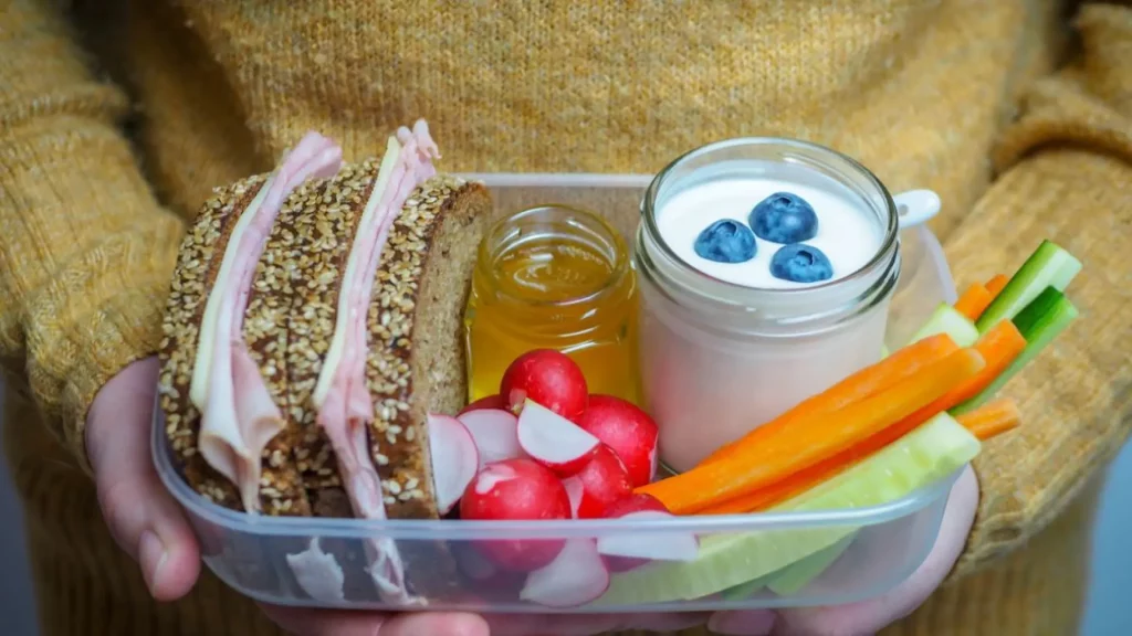 ¿Cómo debes conservar los alimentos?