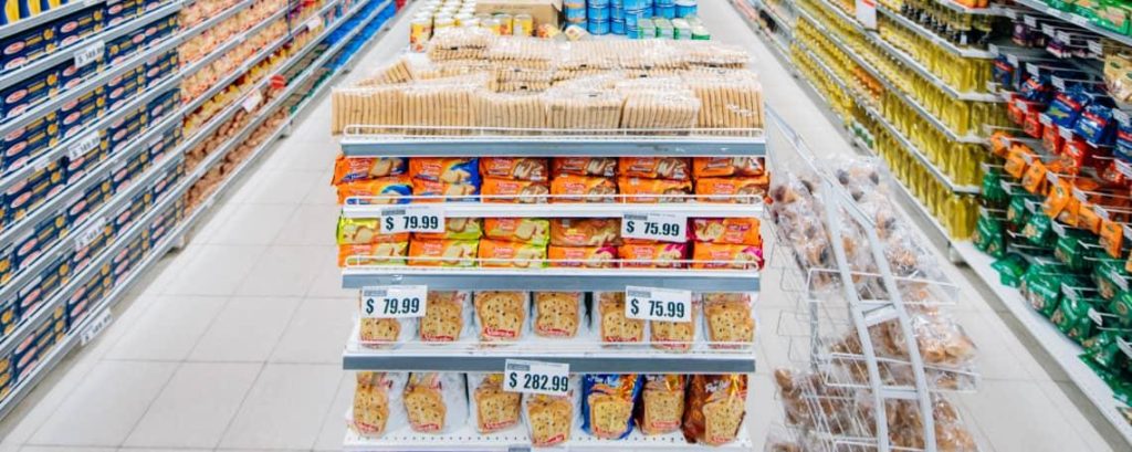 Los pasillos centrales están llenos de ofertas irresistibles 