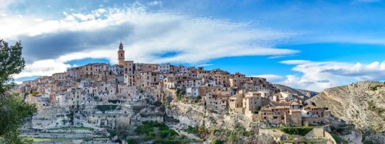 Descubre los rincones más encantadores de Benidorm para disfrutar este puente de diciembre