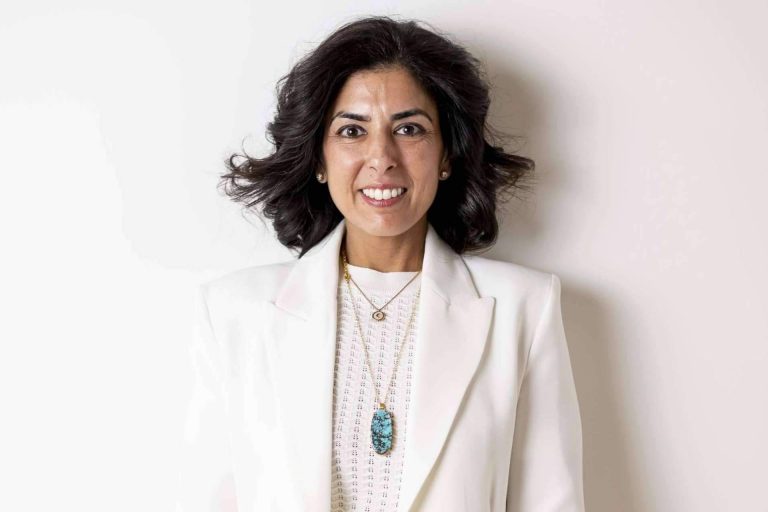 Goldie Uttamchandani, reconocida con el premio a mejor Life & Teen Coach de Cataluña 2023