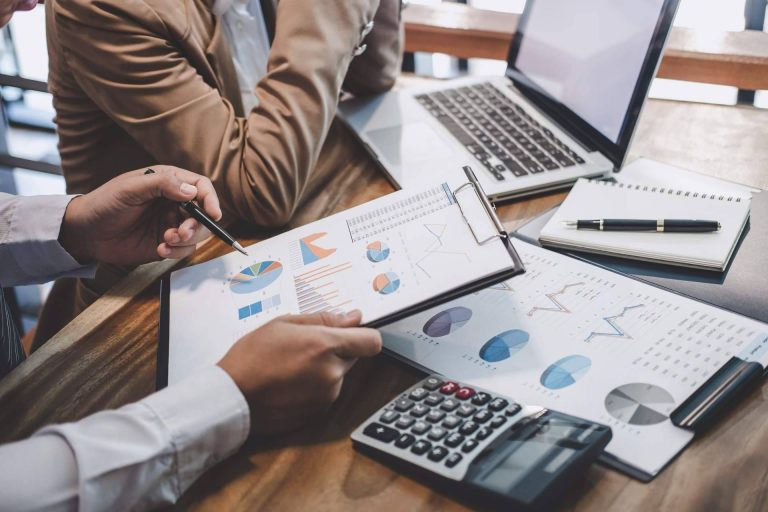 Ayudar a empresas y autónomos a entender sus finanzas, con Elite Wave Assessors, expertos en contabilidad financiera