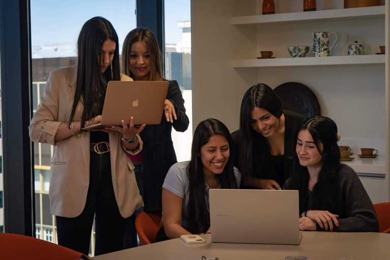 La empresa Primera Impresión habla sobre su papel en el sector del merchandising y artículos promocionales