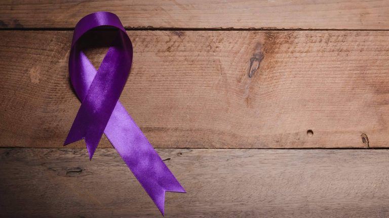 Especialización en delito de violencia de género, con Català Reinón
